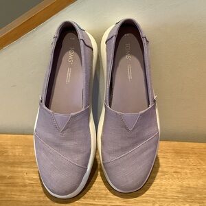 TOMS Women's Lavender Slip-On Sneakers